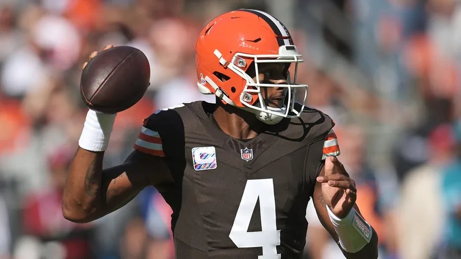 Chad Ochocinco warns Browns' Deshaun Watson has 'very short' leash, could lose starting job by Week 3