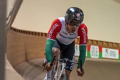 Iúri Leitão volta a ser campeão do mundo de omnium em ciclismo de pista