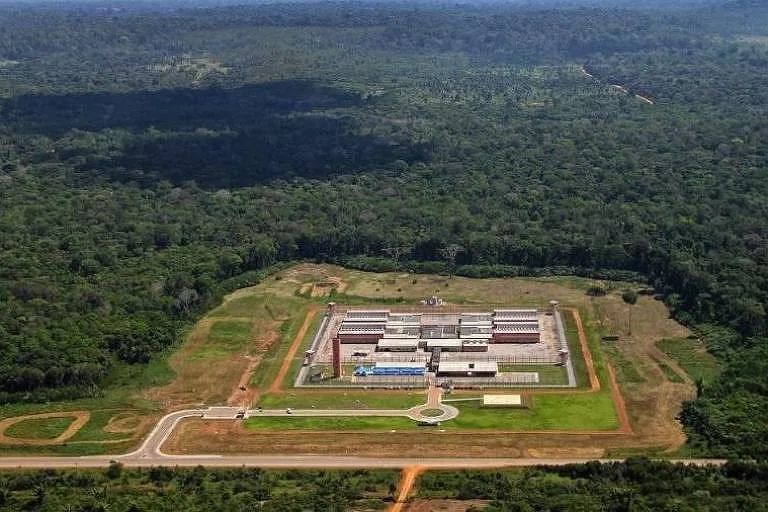 Justiça condena seis por plano de atentado a bomba do PCC descoberto em presídio federal