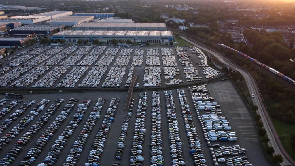 La France et l'Allemagne trouvent un accord provisoire sur l'avenir de l'industrie automobile