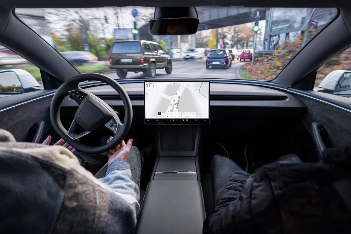 Conduite autonome en Europe : Tesla publie un bilan très positif, mais faut-il y croire ?