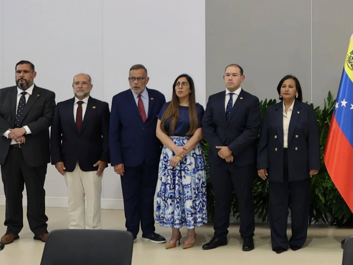 Nuevas caras y ausencias marcan segundo ciclo de conversaciones entre el chavismo y la oposición
