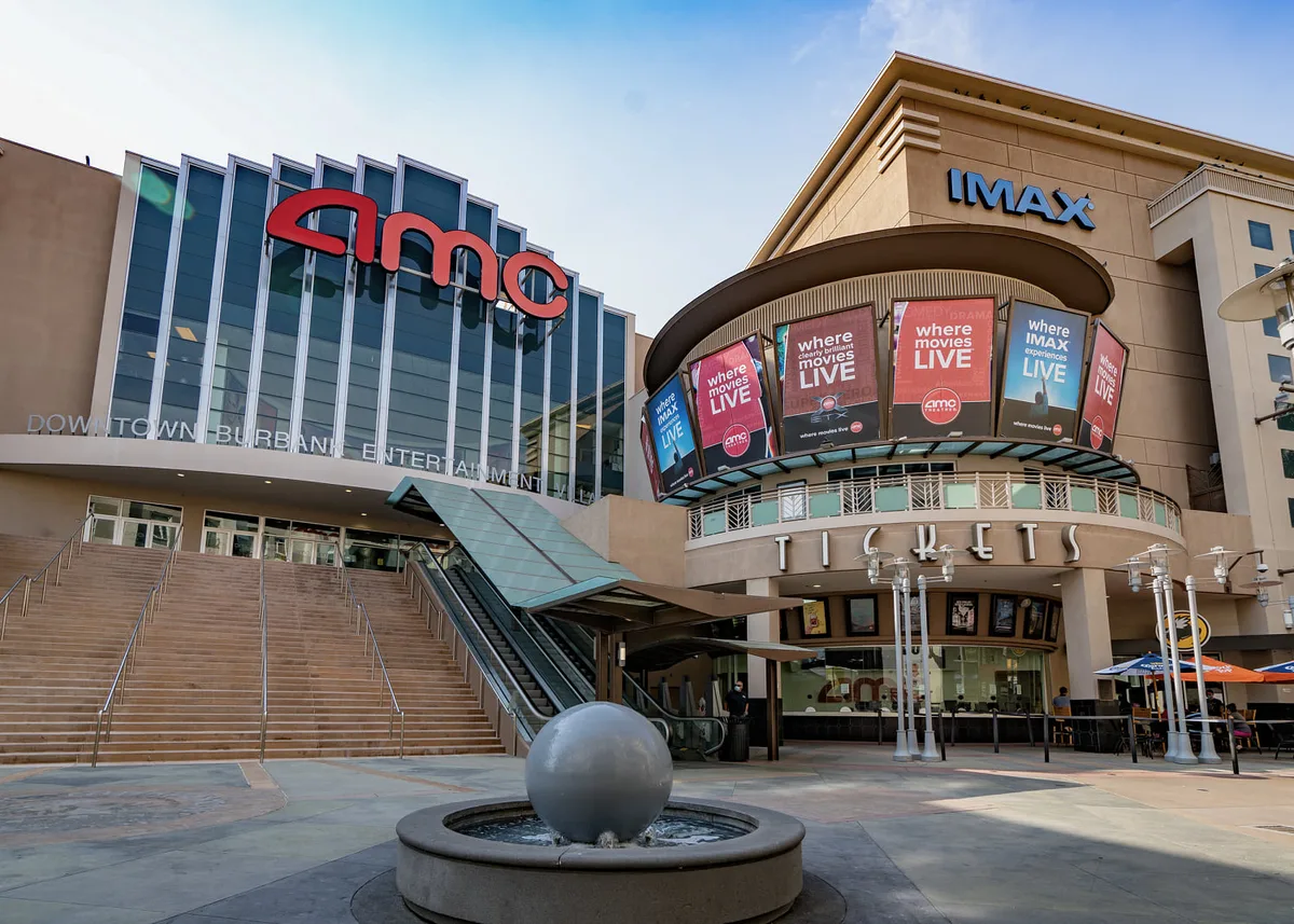 Pepper spray confrontation at AMC reignites frustration over phone use in theaters