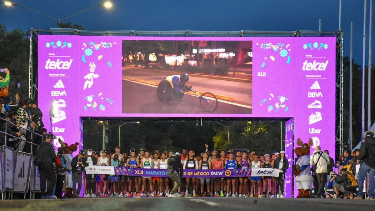 Maratón de CDMX bajo crítica: atletas con discapacidad reciben premios de hasta 700 mil pesos menos que los otros corredores