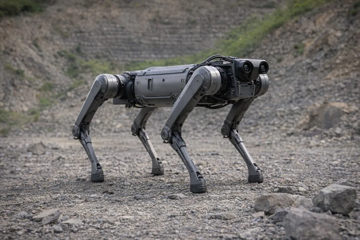 Un robot camina sin batería gracias a un truco: usar el suelo como energía
