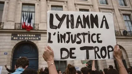 Le projet de loi "intégrale" contre les violences sexistes et sexuelles débute son parcours parlementaire, les associations veulent "maintenir la pression"