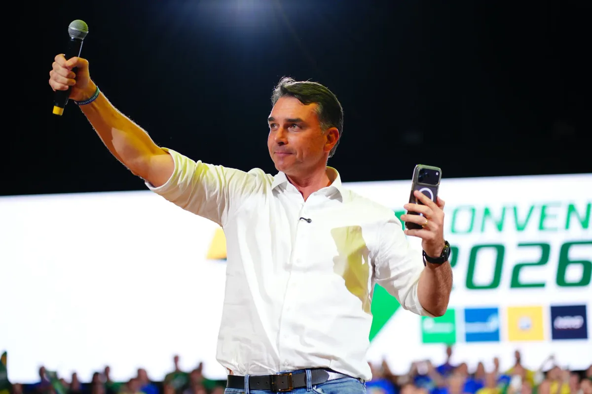 Homem é alvo de busca em Juiz de Fora após ameaça a Flávio Bolsonaro nas redes sociais
