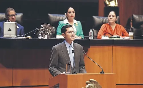 Canciller resalta serenidad ante momentos de presión