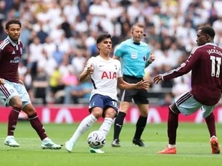 Premier League. Tottenham relégable, De Zerbi charge ses joueurs