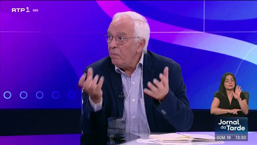 "Vai em função da conjuntura". David Justino critica atuação do Governo