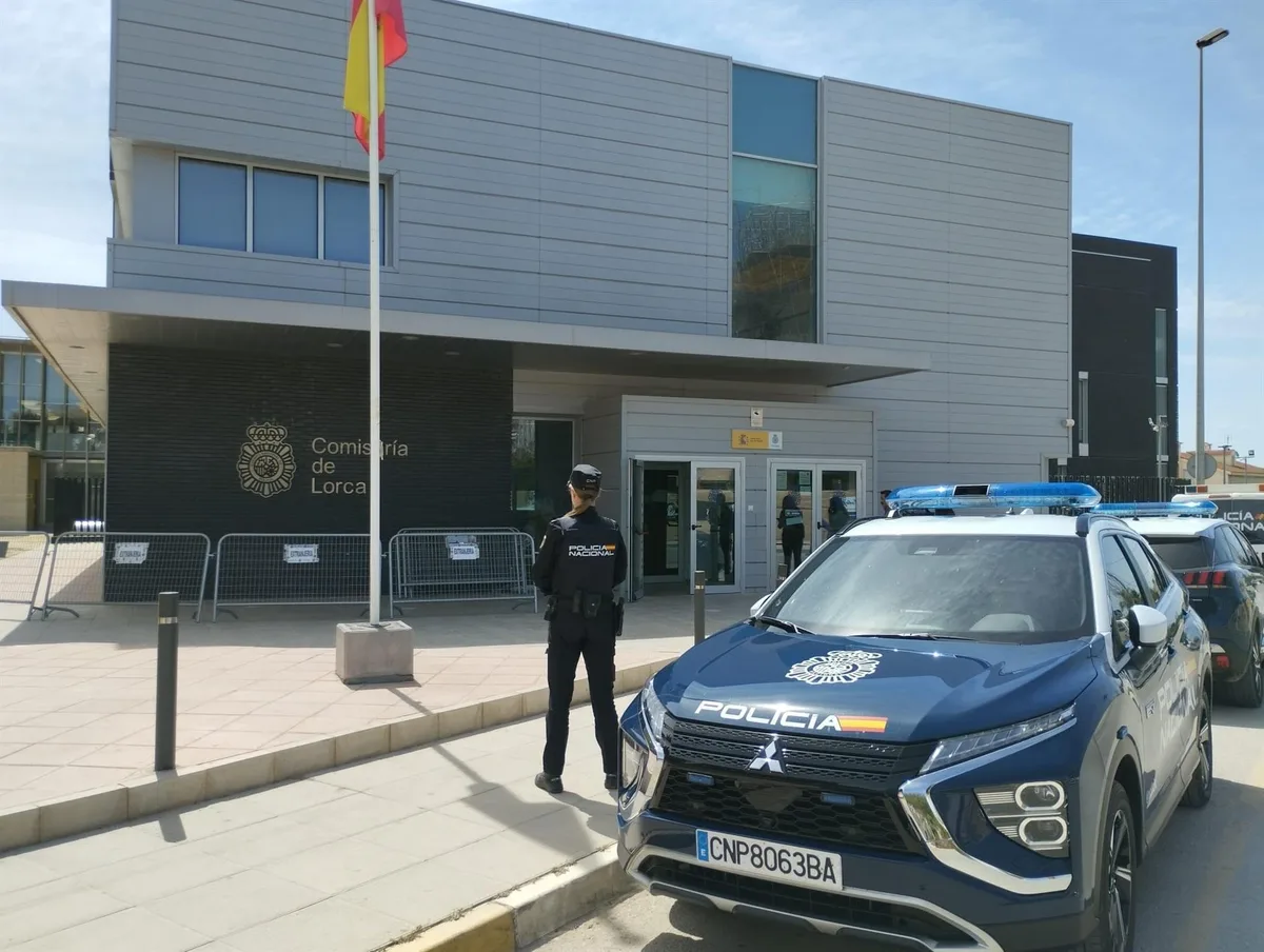 Detenidos en Lorca dos presuntos miembros de una red de estafas informáticas que defraudó más de 100.000 euros