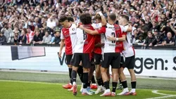 Atenção, FC Porto: Feyenoord volta a golear, PSV perde com o Twente