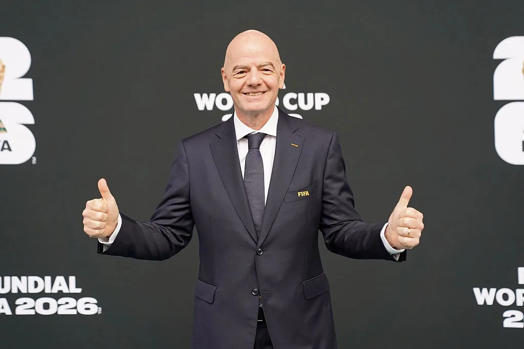 Conselho da FIFA: com 'mea culpa' e dinheiro, Infantino esfria oposição e abafa crise