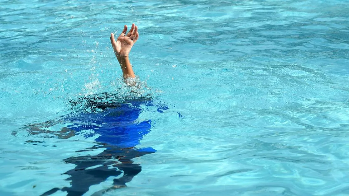 Criança de quatro anos morre afogada em piscina particular em Vila Real