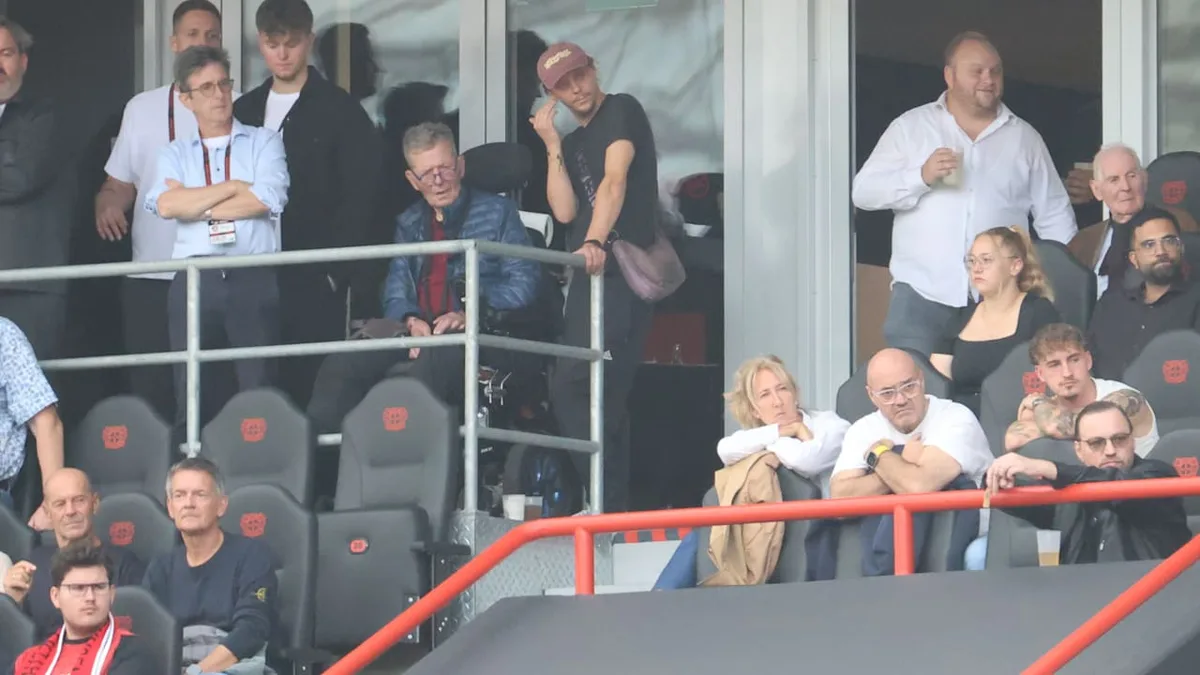 Trauer um Peter Hermann (†74) - Vor 2 Wochen war er noch im Rollstuhl im Stadion