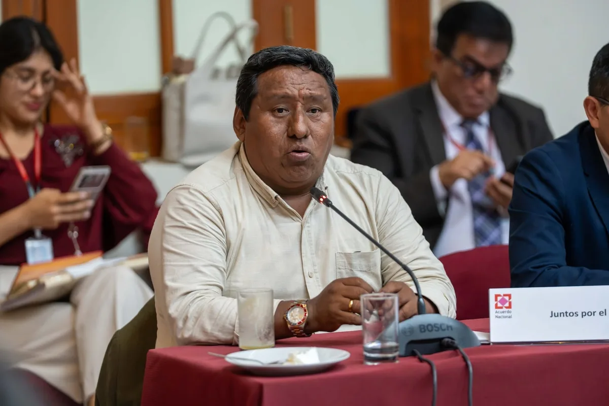 “Pensé que me iban a ultimar”: interceptan en carretera, golpean y asaltan al senador de JP Hugo Ccahuana en Madre de Dios