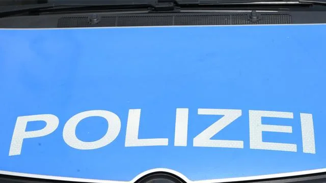 Aggressivität: Frau angespuckt und mit Wasser übergossen