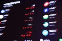Eleições e cenário fiscal afastam investidor estrangeiro