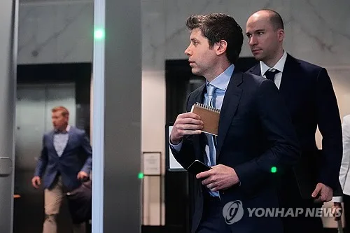 오픈AI, 스페이스X 인수된 커서 계약해지…머스크 "사기꾼" 비난