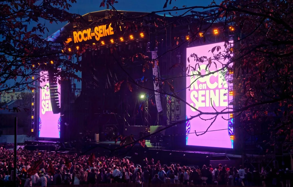 Rock en Seine 2026 : après l’affichage de l’inscription « Fuck Marine Le Pen », une fausse polémique sur les subventions publiques