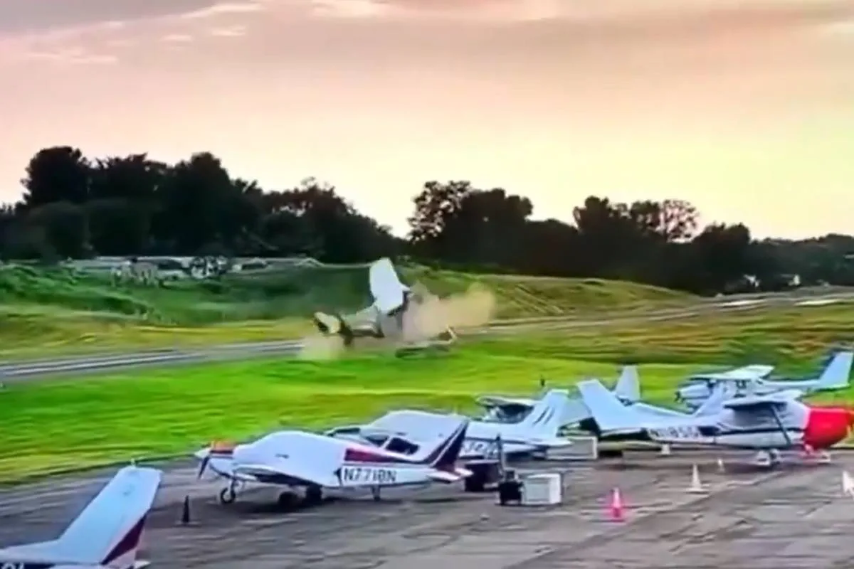 Piloto morre após choque de avião com helicóptero da polícia nos Estados Unidos