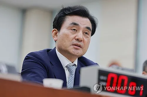 [속보] 안규백 "北핵무기, 보통 80∼120개로 봐…정확한 수치언급 제한"