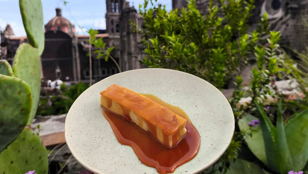 Con ‘Only Flans’ y vista a la Catedral: Así es Charco, el restaurante rebelde del ‘Dining Fine’