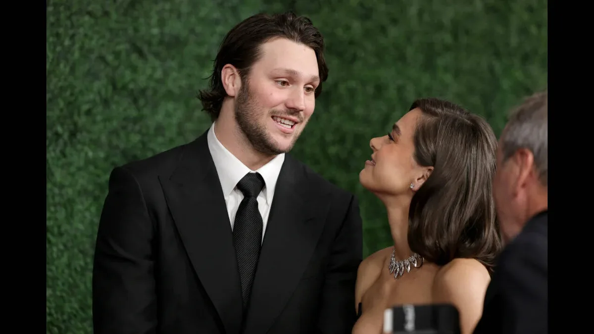 Josh Allen credits Hailee Steinfeld for mindset shift behind career-best form