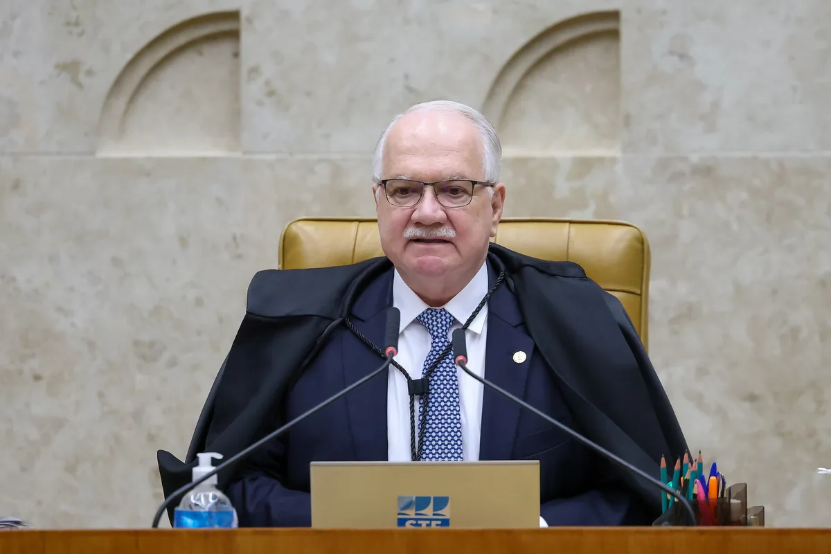 Fachin tenta conter crise entre Mendonça e PF