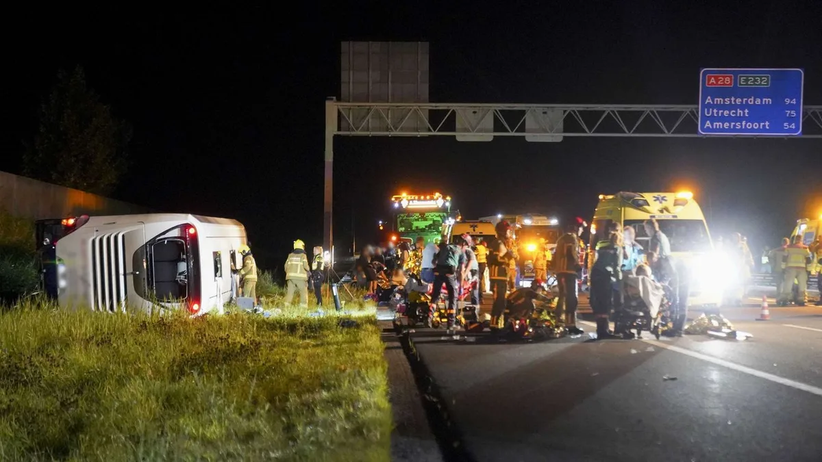 Niederlande: Busunfall mit Verletzten - deutsche Schüler an Bord