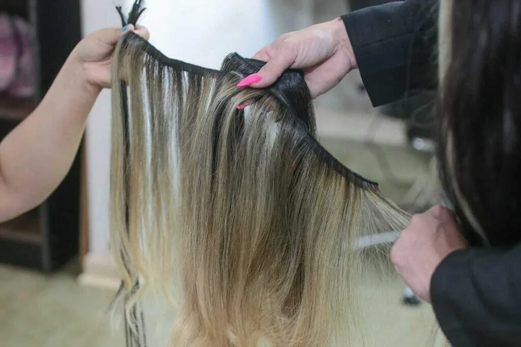 Grupo armado invade casa e rouba cabelo humano avaliado em R$ 440 mil