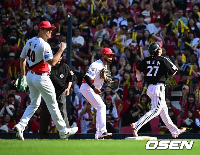 初球バスターエンドラン失敗、LGはKIA戦8連敗