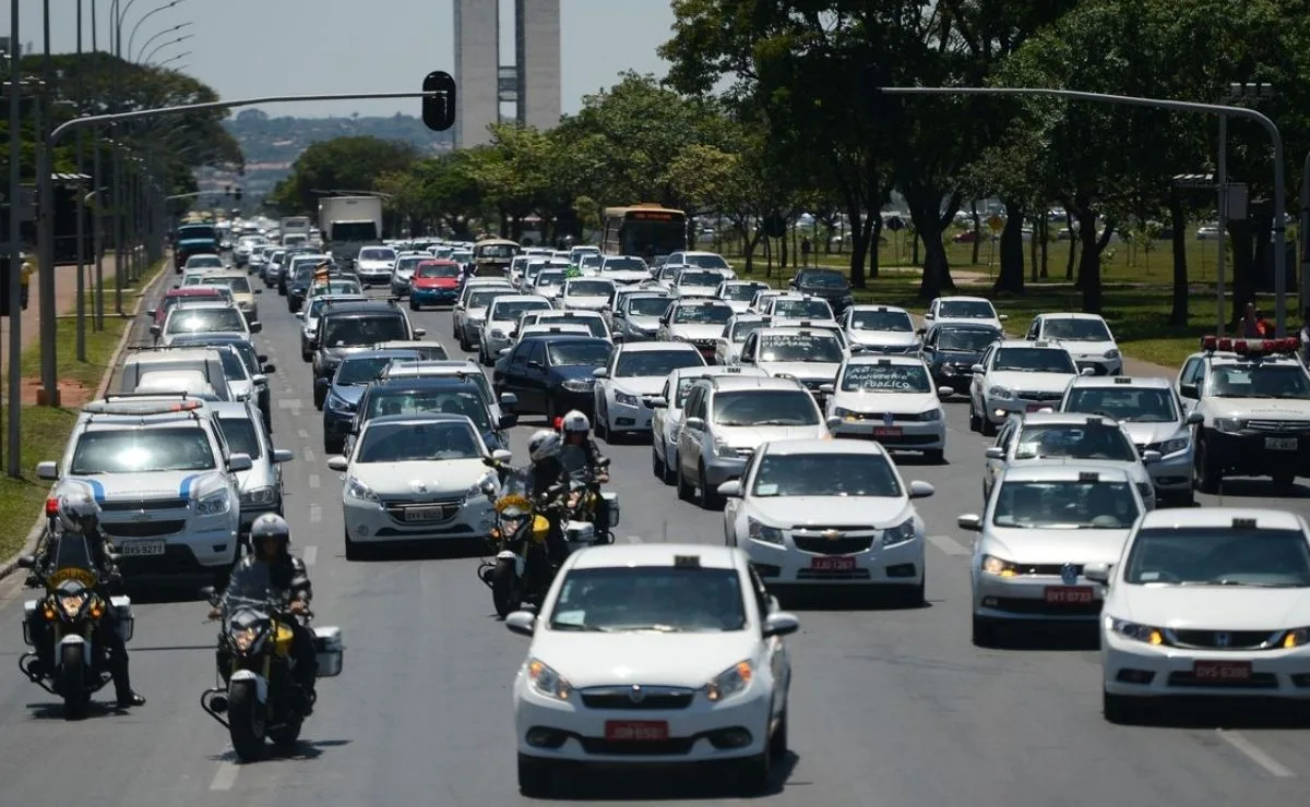 Move Brasil: programa que dá crédito a motoristas de aplicativo e taxistas se torna permanente; saiba como aderir