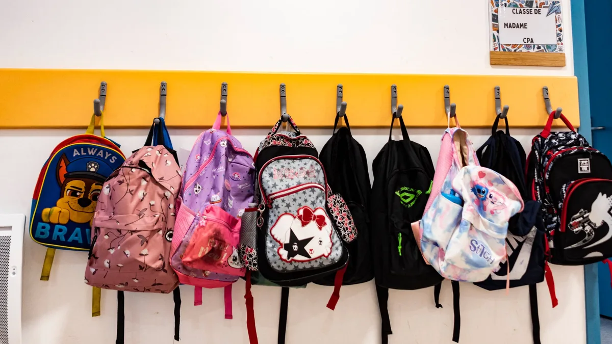"On en vient à psychoter un peu": pour les parents, une rentrée scolaire marquée par les scandales du périscolaire