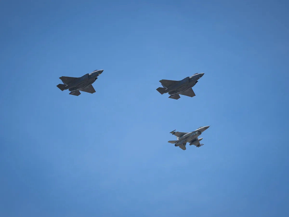 A Canadian premier has 2 ideas about where to hit Trump where it hurts: US fighter jets and coal