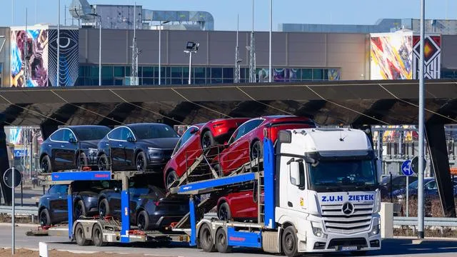 Elektroautos: Tesla schiebt Werksausbau an - Eine Million Autos als Ziel