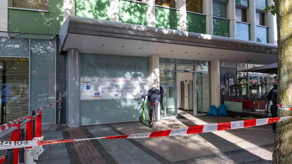 Häftling trug Fußfesseln - Fluchthelfer kamen mit eigenem Schlüssel