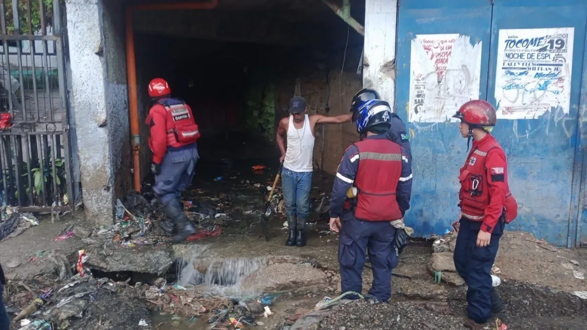 Lluvias torrenciales causaron estragos en Petare: dos viviendas terminaron anegadas este #9Oct