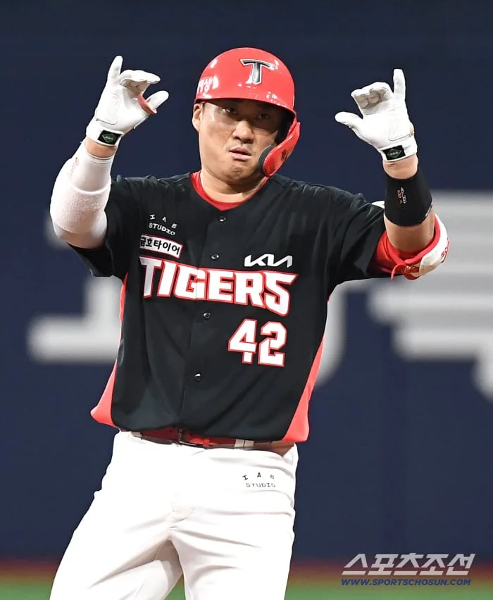 베테랑의 수싸움! KIA 올시즌 첫 3위, '한화 스윕' 5연승 질주…103일반에 '빅3' 체제 깨졌다