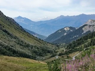 Un nombre record d’éboulements dans les Alpes à cause des canicules à répétition en 2026