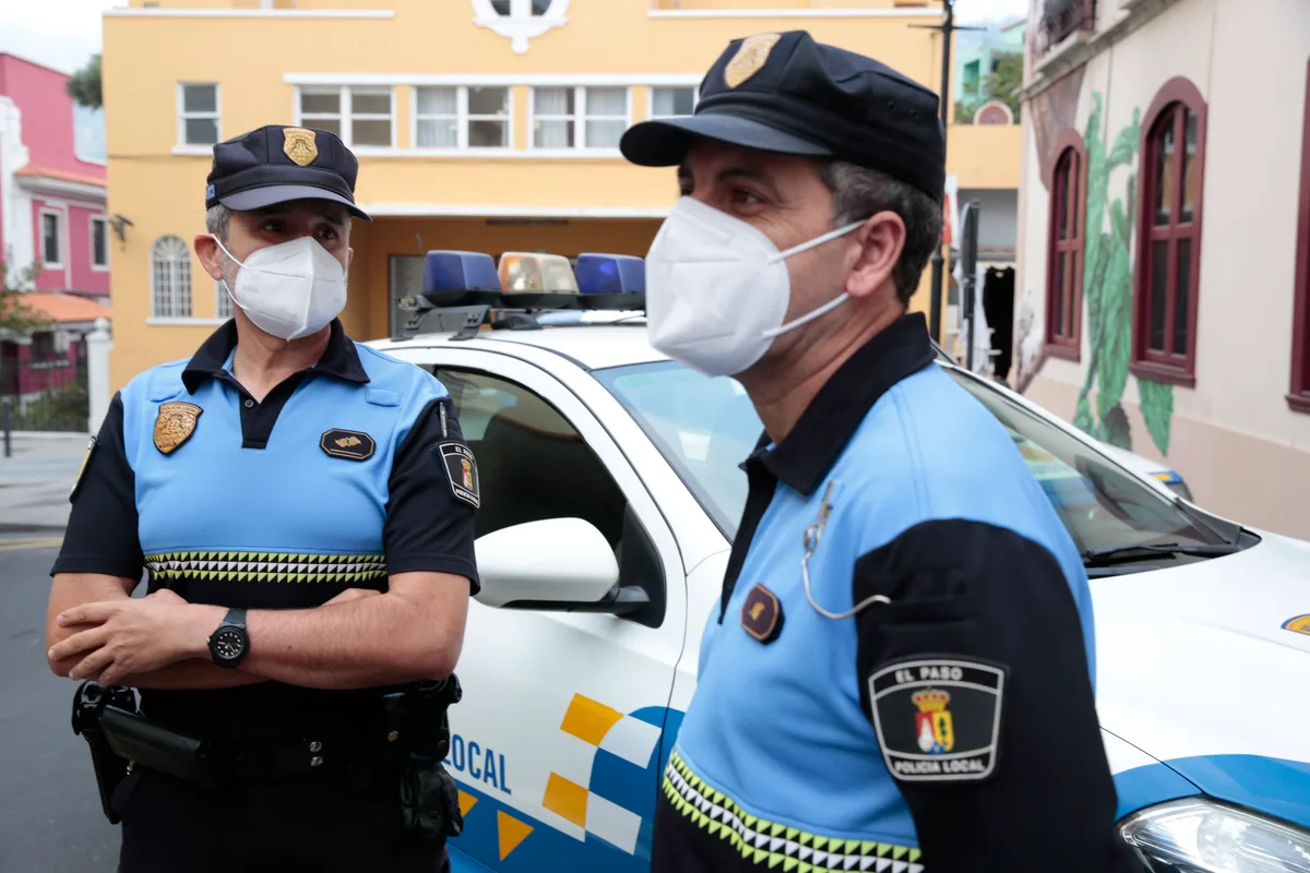 Detenido un anciano en Palma por dormir la siesta mientras sus nietos caminaban por la cornisa de un edificio