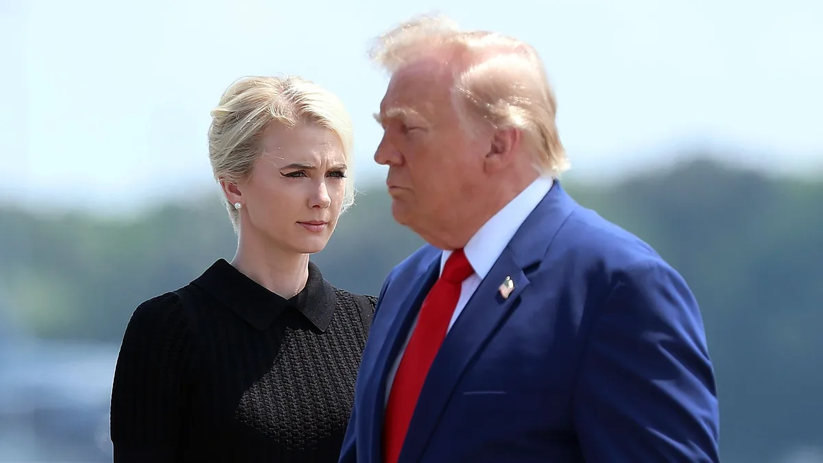 Quién es Natalie Harp, la "impresora humana" de Trump que ha desatado la polémica por su cercanía al presidente