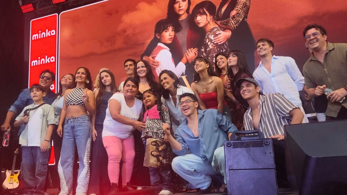 Karina Jordán y Fiorella Díaz de ‘La vida que me robaste’ se emocionaron al recibir cariñoso respaldo del público en Minka