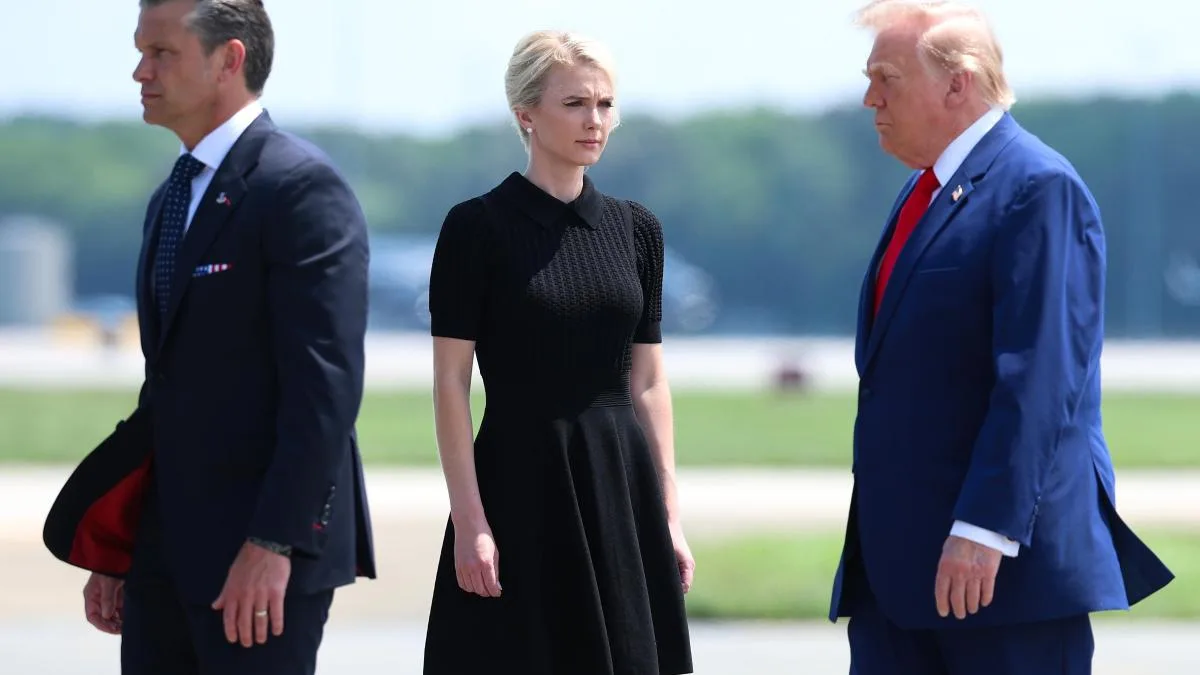 ¿Quién es Natalie Harp, la asesora joven y rubia que siempre está junto a Trump?